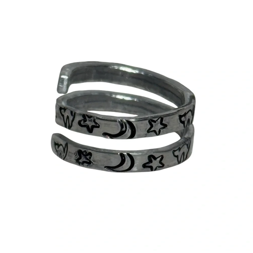 Handmade stamped witch core celestial black‎ cat silver adjustable wrap ring